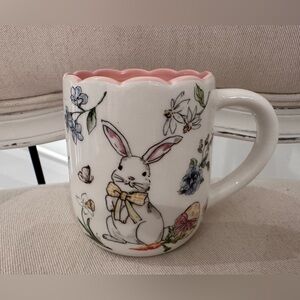 🤍 NWT Pretty Spring Floral Bunny Ceramic Mug with Scalloped Edge & Pink Interior